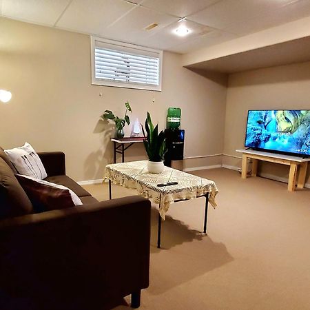 Saskatoon Lashyn Cove Homestay Экстерьер фото