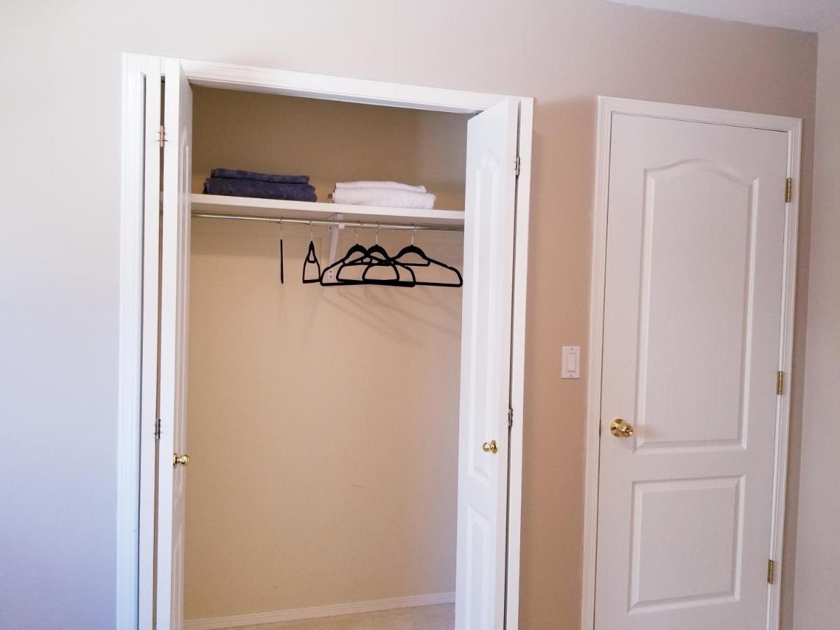 Saskatoon Lashyn Cove Homestay Экстерьер фото